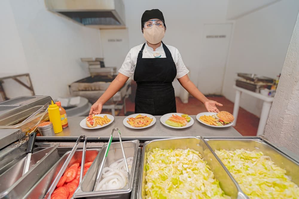 *Playa Suites, Dining