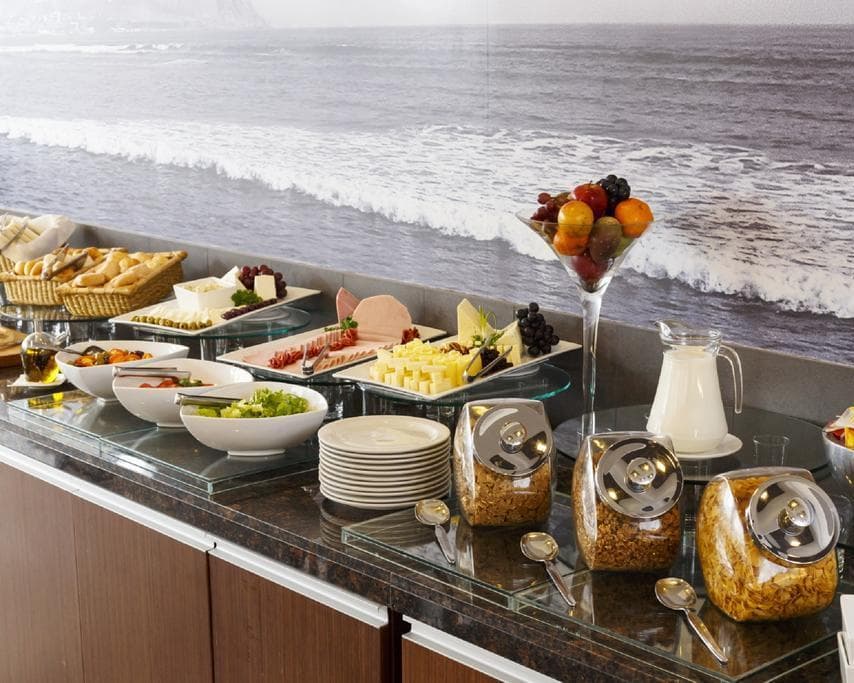 Crowne Plaza Hotels & Resorts, 