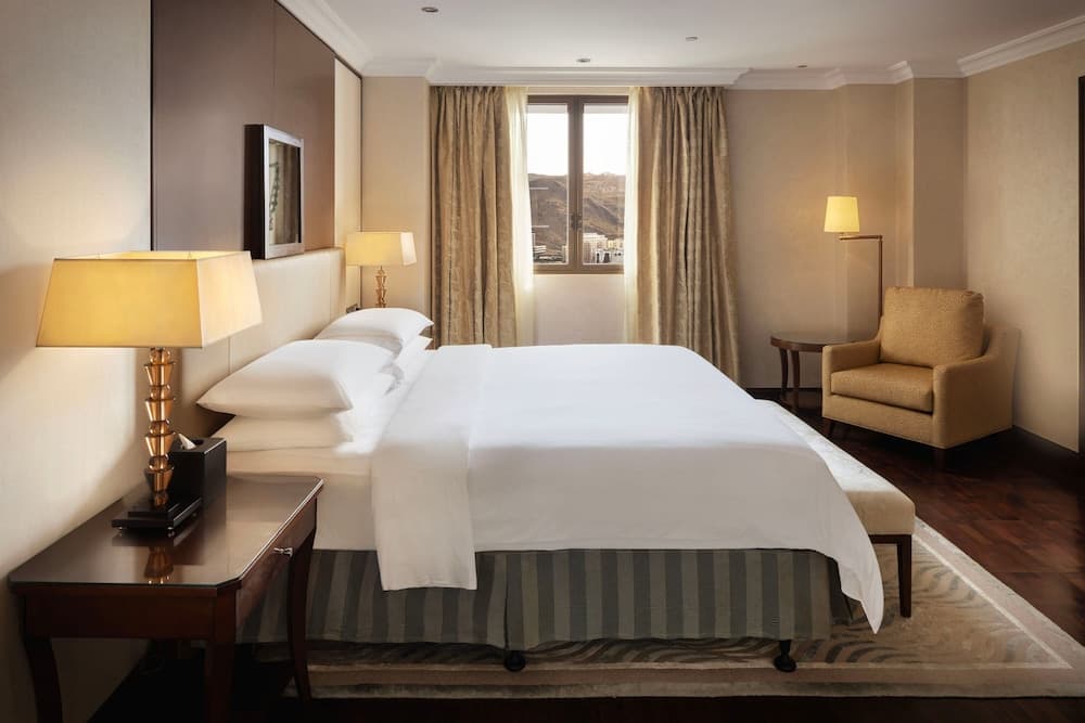 Sheraton Oman Hotel, Room