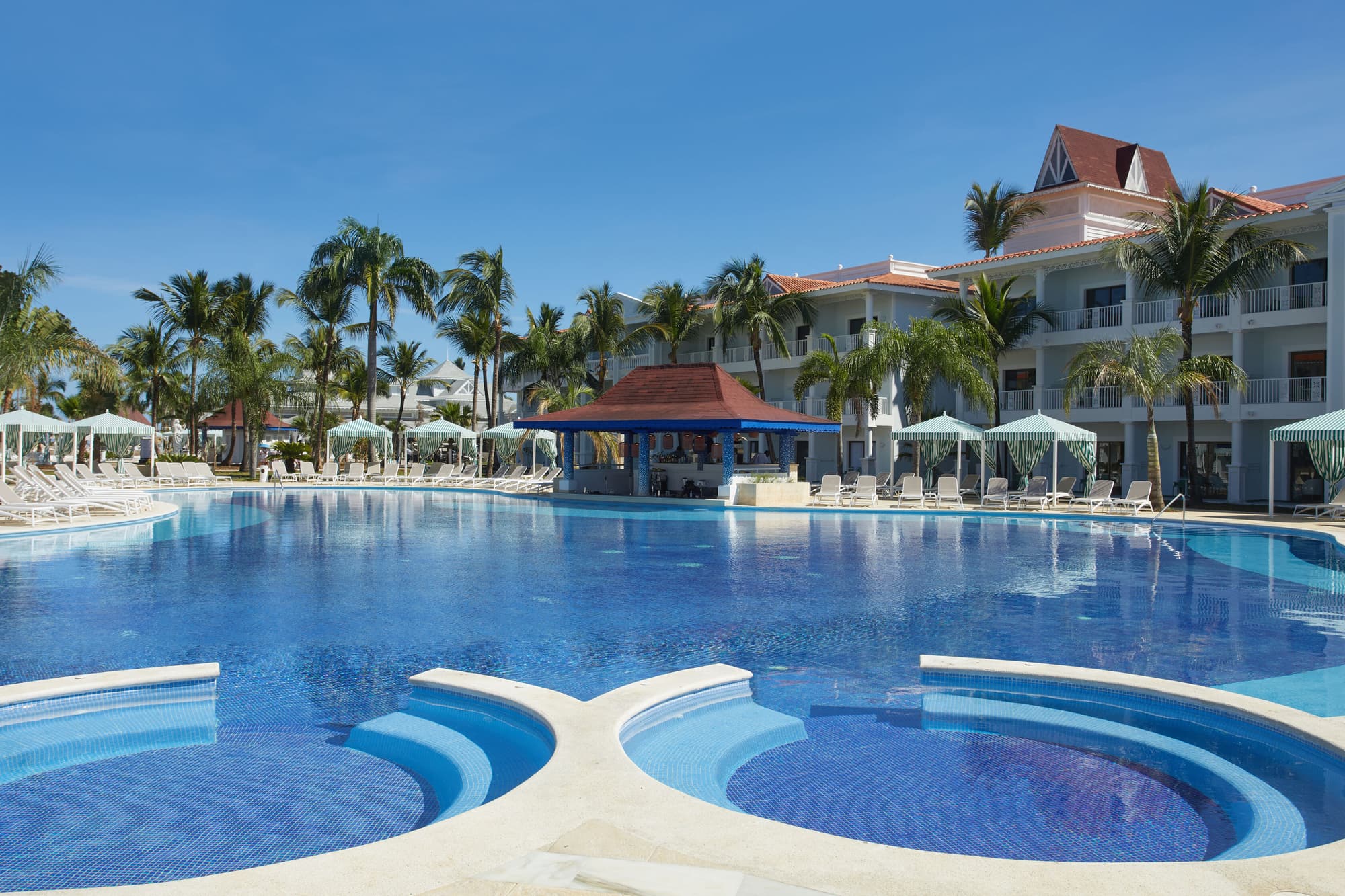 Bahia Principe Luxury Esmeralda, Pool
