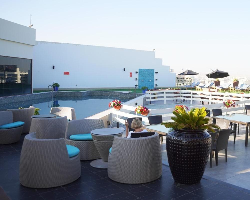 Golden Tulip Muscat, 