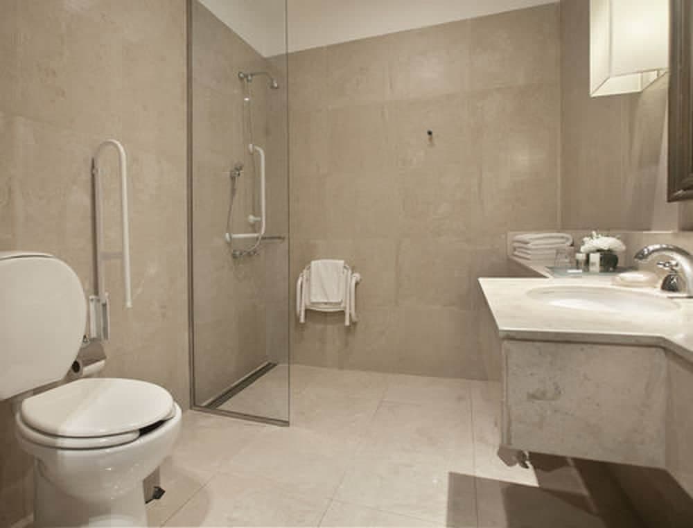 Savoy Hotel, Cuarto de baño