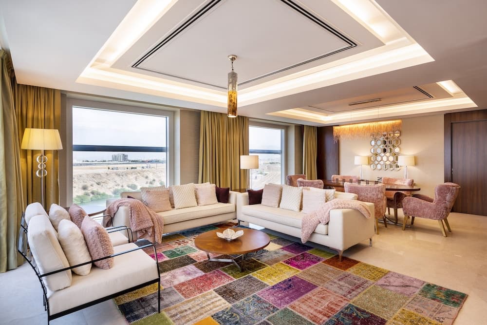 Crowne Plaza Muscat OCEC, an IHG Hotel, Room