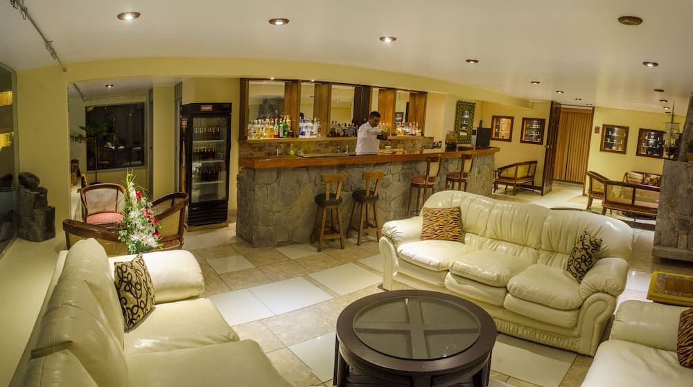 Taypikala Hotel Lago, Bar (on property)