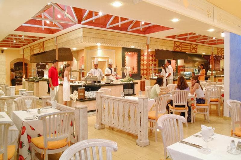 Sol Palmeras, Restaurant