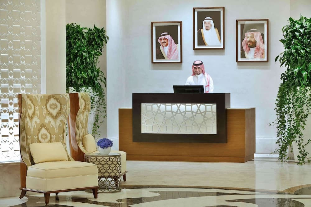 Conrad Makkah, Concierge Desk