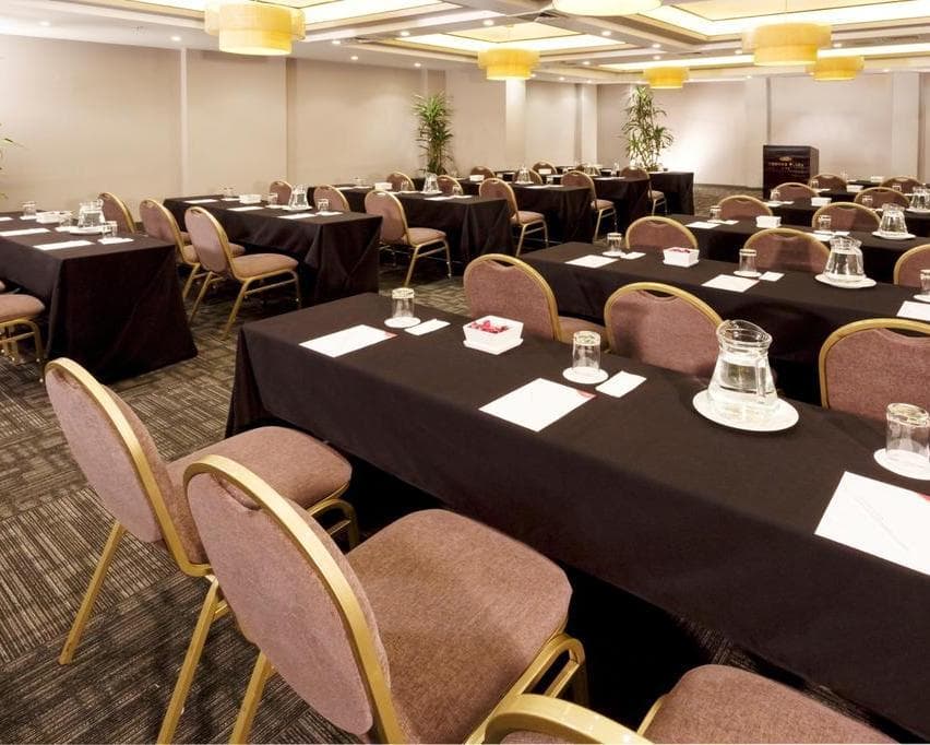 Crowne Plaza Hotels & Resorts, 