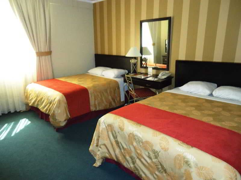 Leon de Oro Inn and Suites, HAB