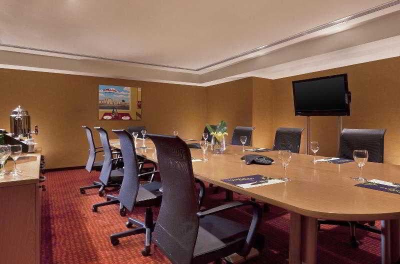 Sheraton Mendoza, CON