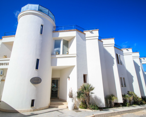 Hotel Il Faro Della Guitgia Tommasino, 
