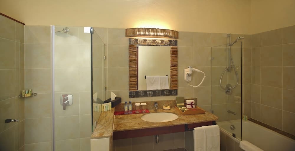 Sarova Mara Game Camp, 