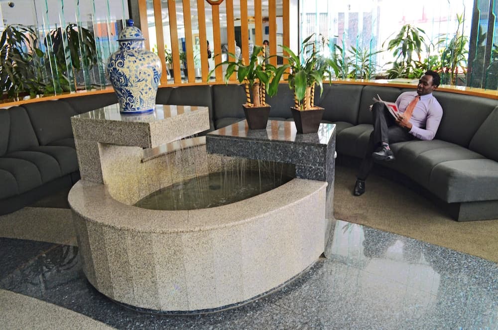 *Hotel Estoril, Reception