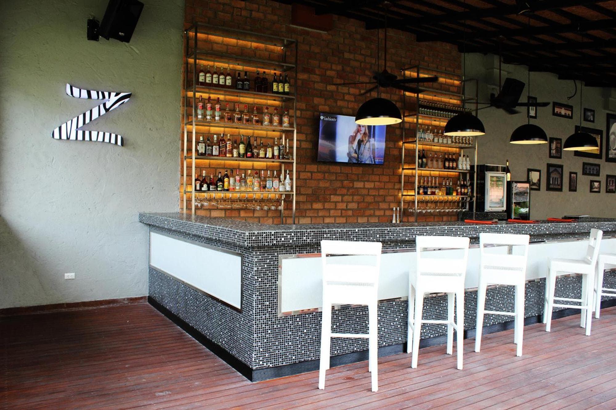 Kata Sea Breeze Resort - SHA Plus, 