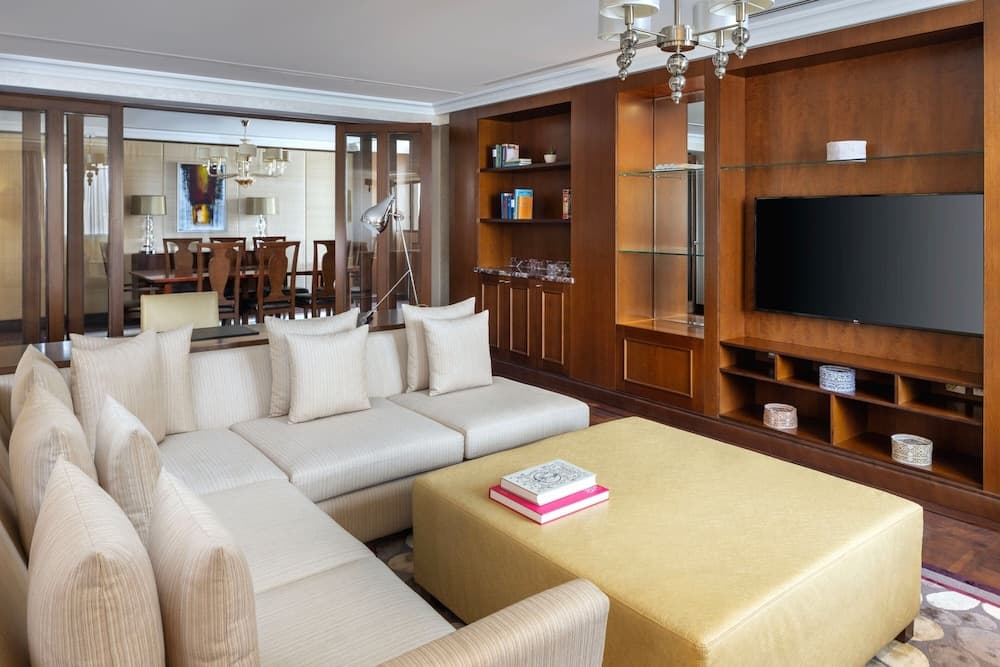 Sheraton Oman Hotel, Room