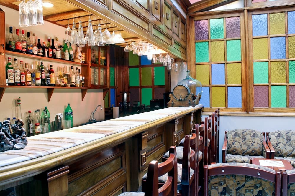 Qelqatani Hotel, Bar (on property)