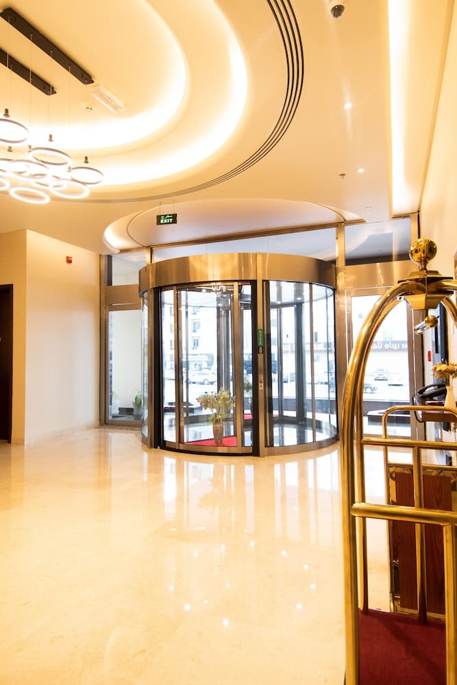 Rozana Hotel, Interior entrance