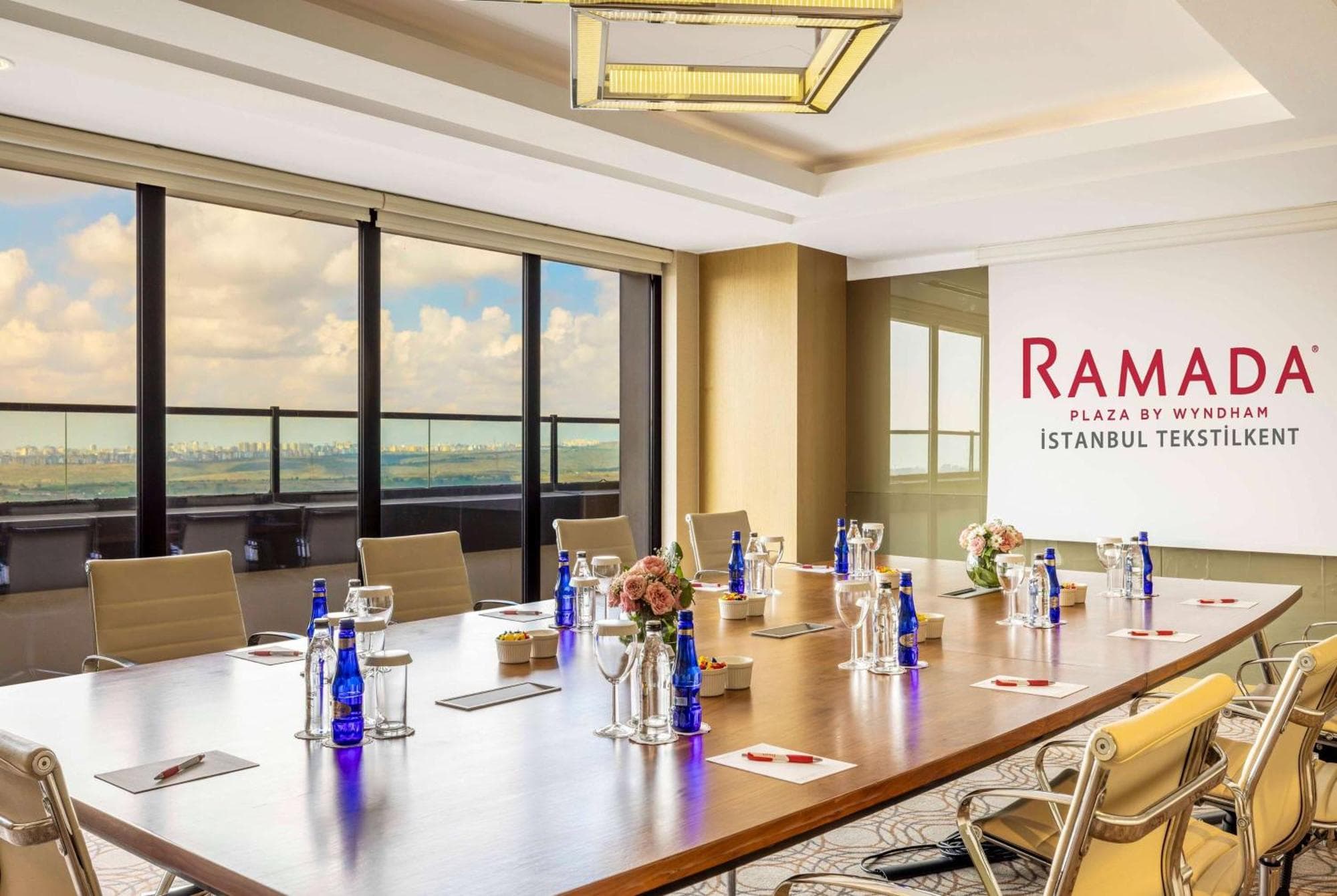 Ramada Plaza By Wyndham Istanbul Tekstilkent, 