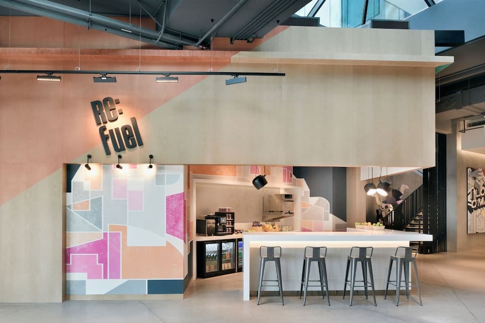 Aloft Muscat, Restaurant