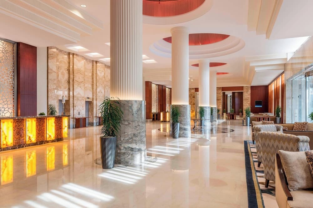 Sheraton Oman Hotel, Lobby