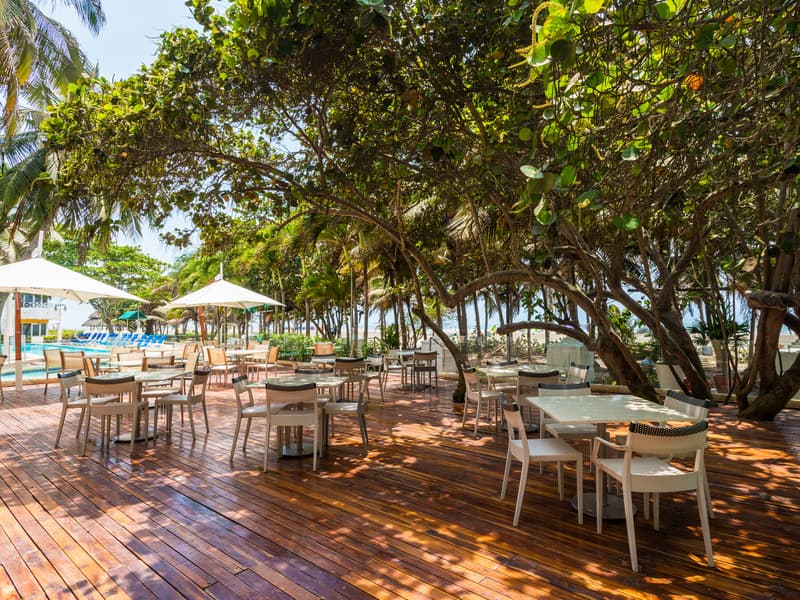 Las Americas Casa de Playa, CON