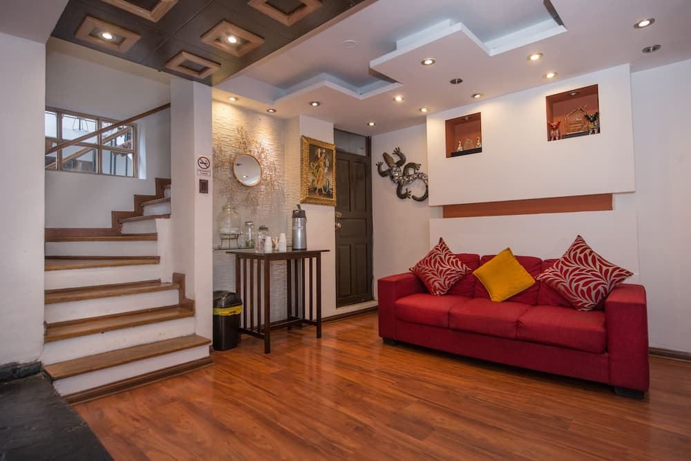 Intiwatana Hotel Boutique, Staircase