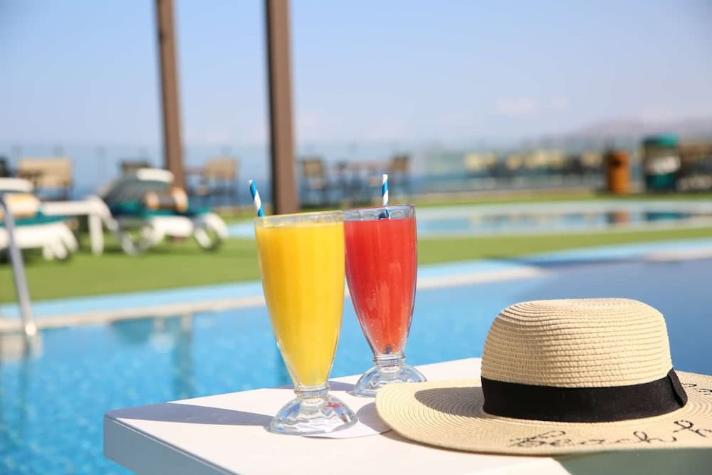 Atana Khasab Hotel, Pool