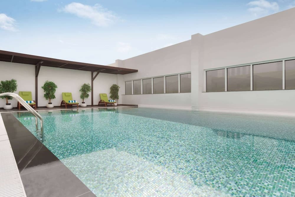 Wyndham Garden Muscat Al Khuwair, Pool