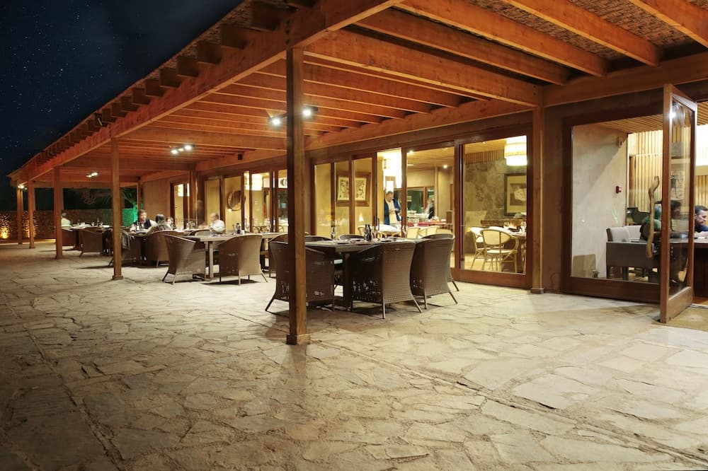 Cumbres San Pedro de Atacama, Exterior