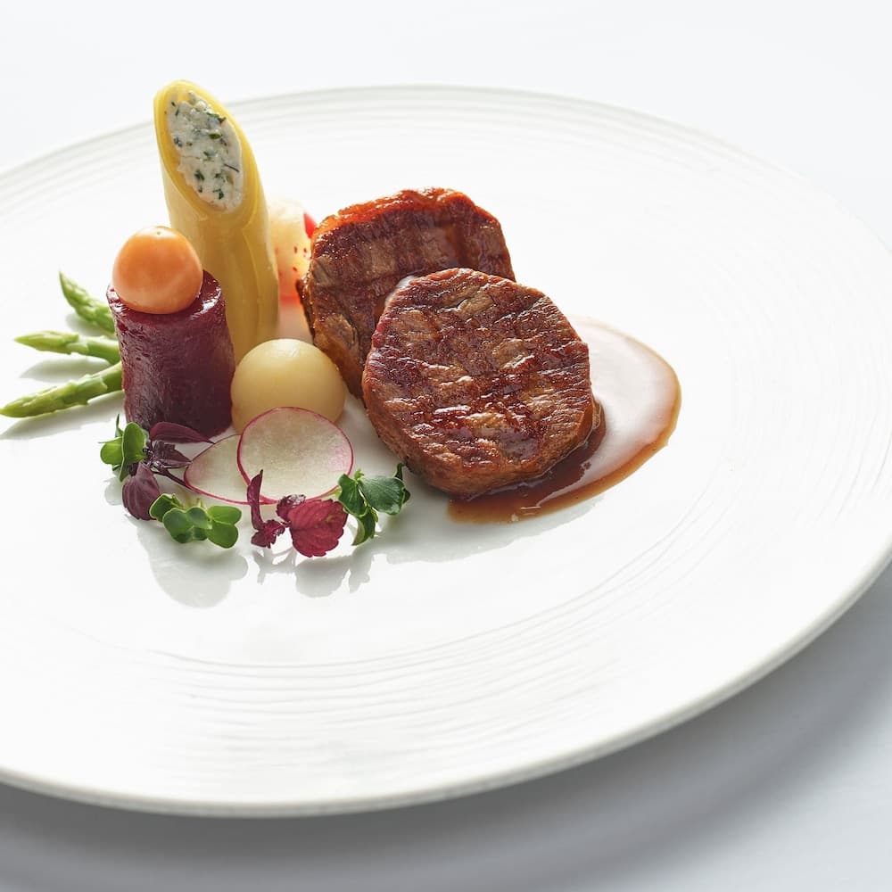 Swissotel Al Maqam Makkah, Dining