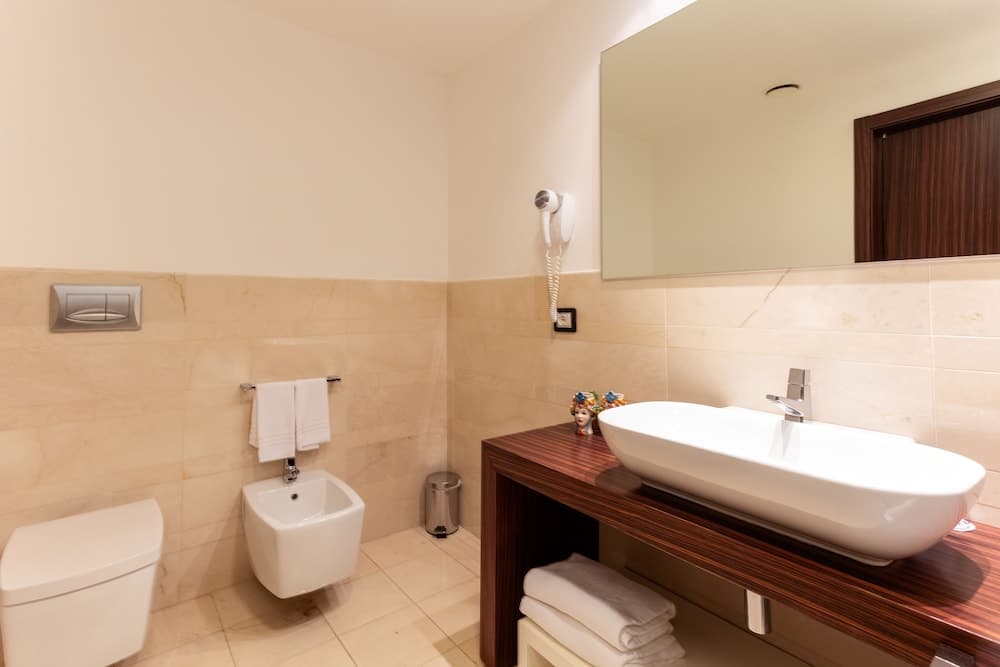 Borgo di Luce - I Monasteri Golf Resort & SPA, Bathroom