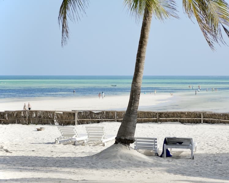 Jacaranda Beach Resort, 