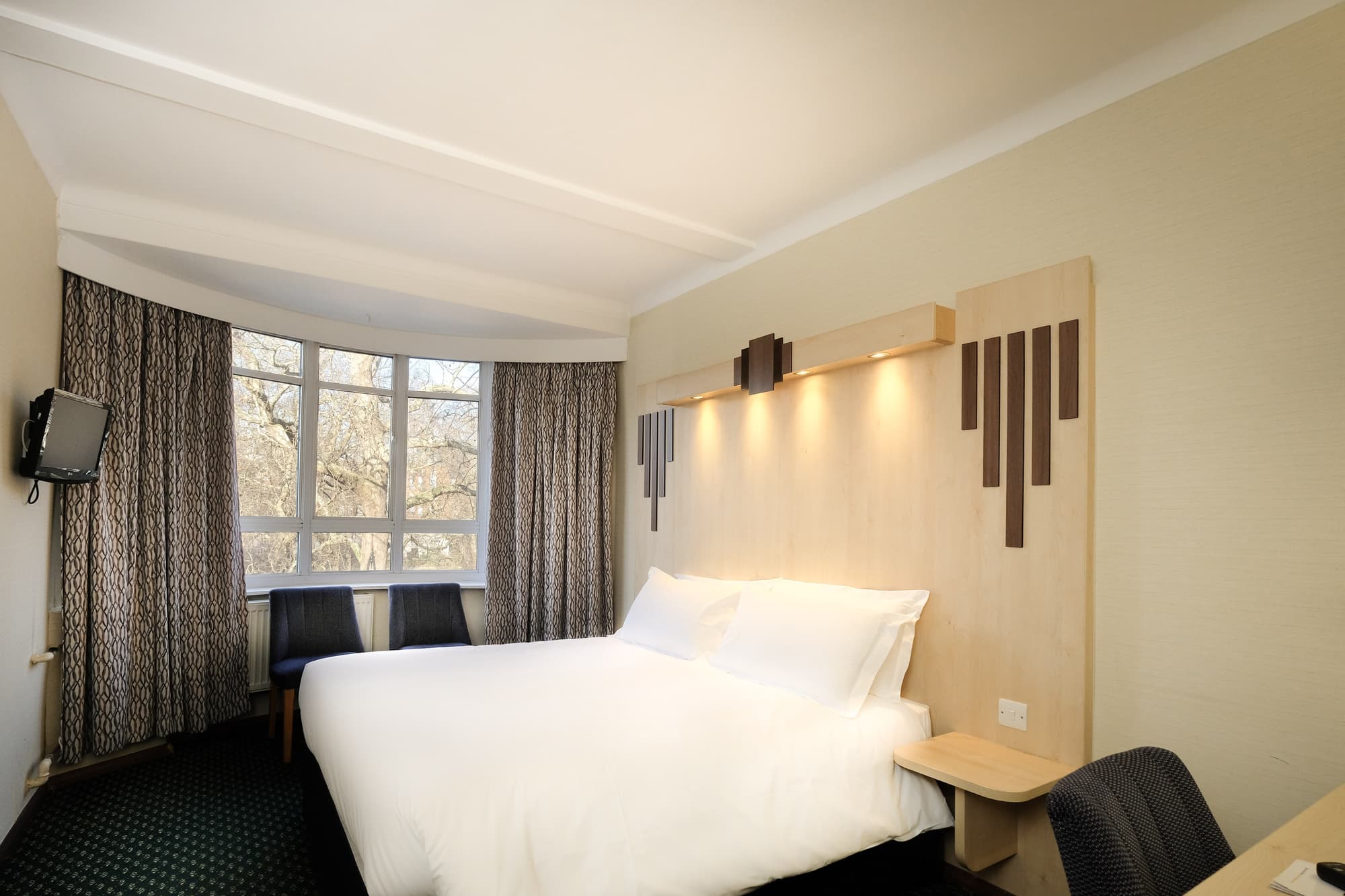 Tavistock Hotel, Room