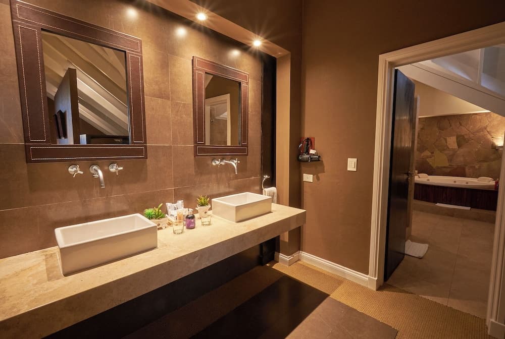 Alto Calafate Hotel Patagonico, Bathroom