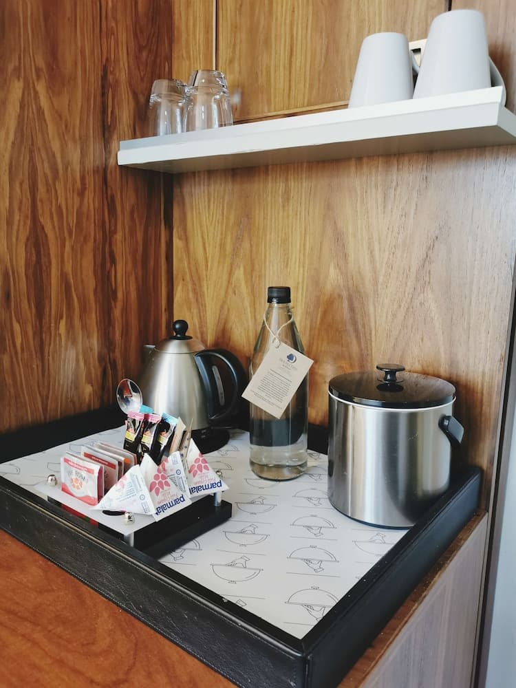 DoubleTree by Hilton Cape Town - Upper Eastside, Room