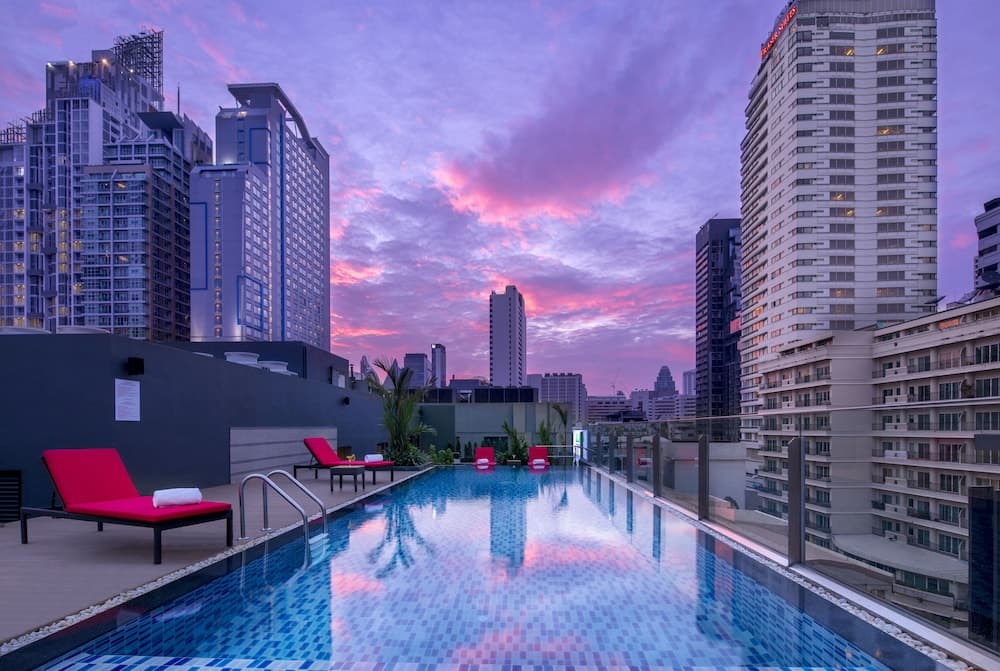 Travelodge Sukhumvit 11, Rooftop pool
