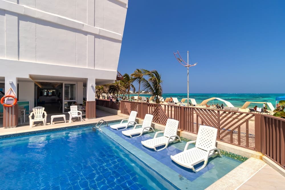 Hotel Bahia Sardina, Pool