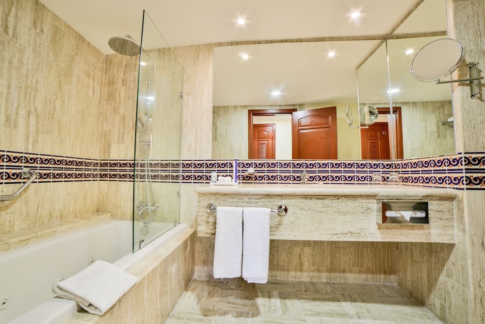 Bahia Principe Grand Coba - All Inclusive [Bloqueos], Bathroom