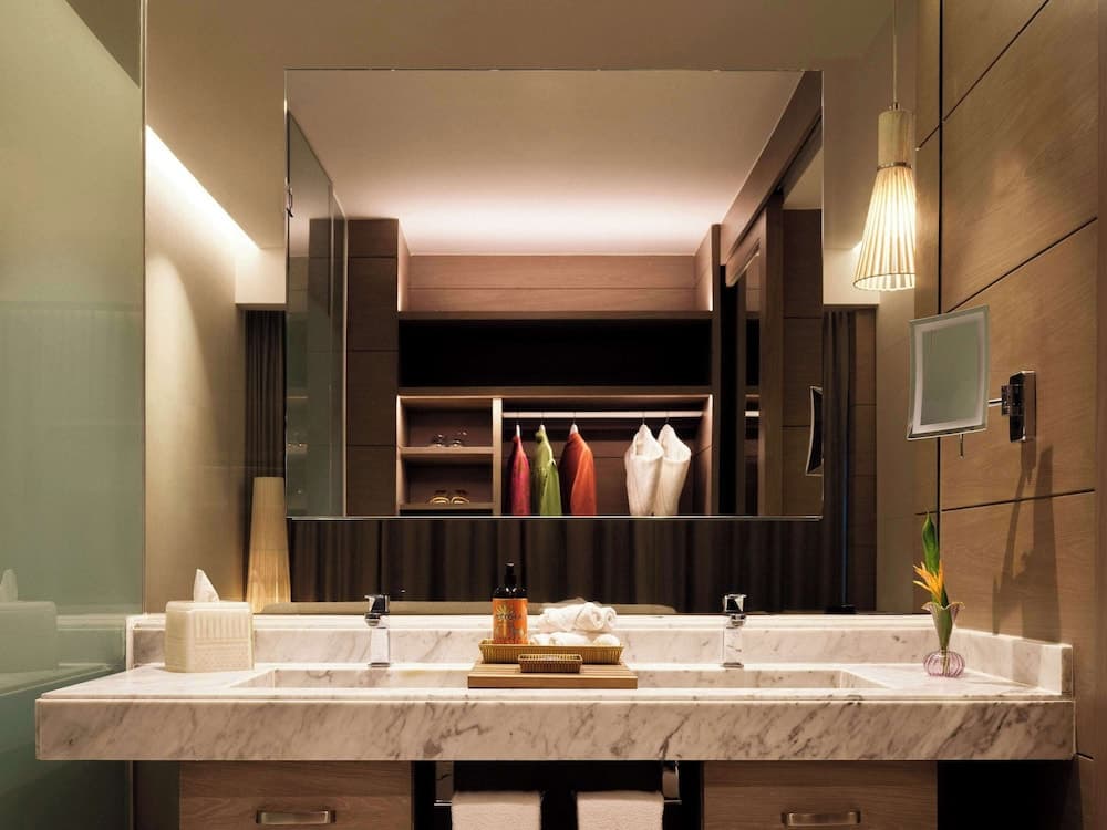 SLS Playa Mujeres – ALL Inclusive Collection, Bathroom