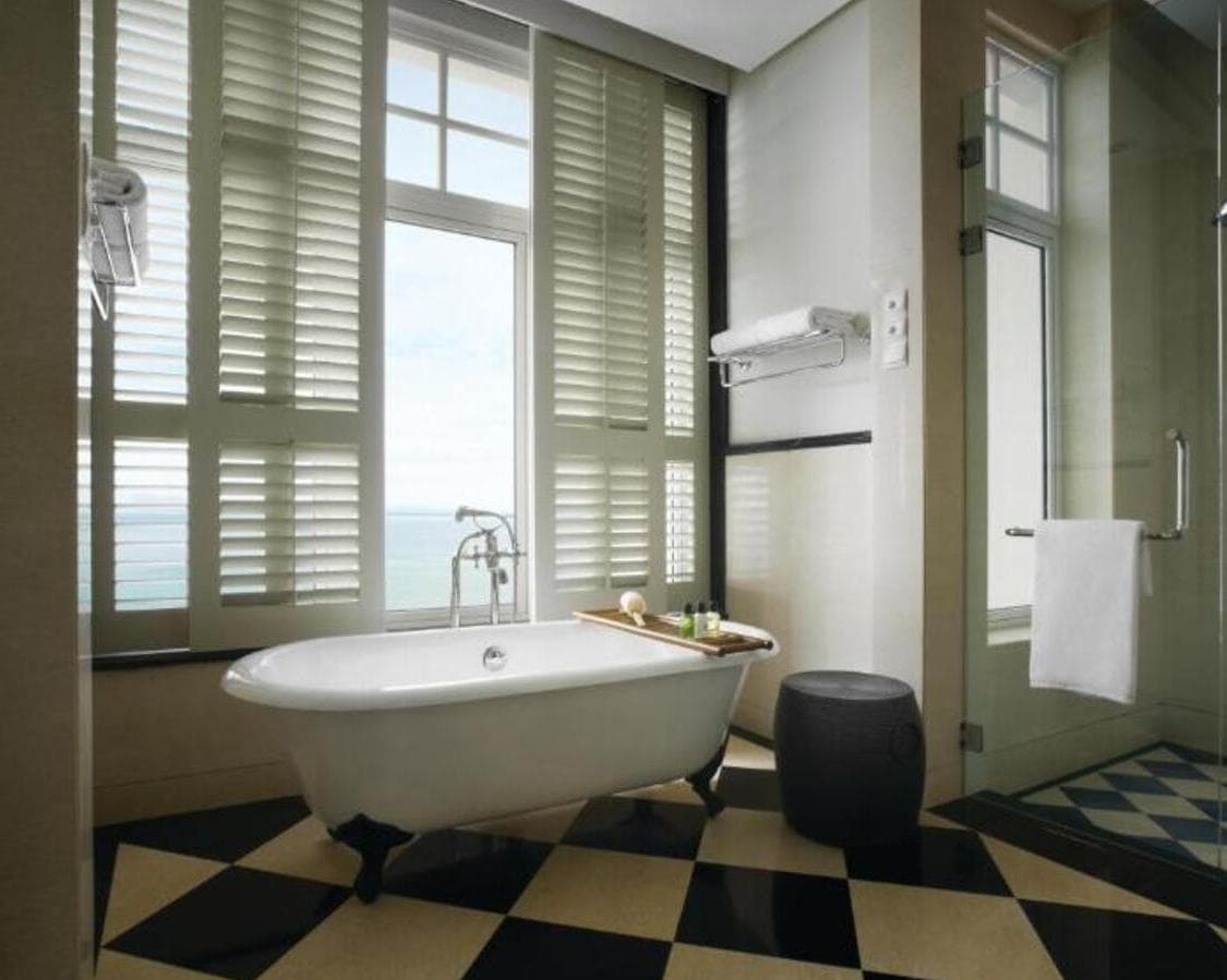 Eastern & Oriental Hotel, 