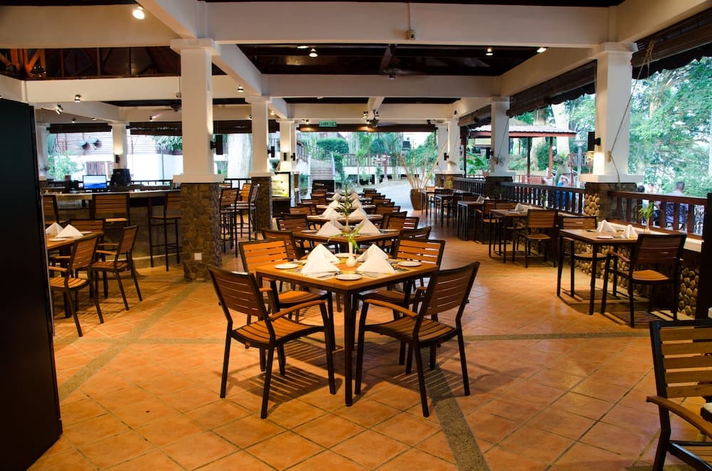 Mutiara Taman Negara, Restaurant
