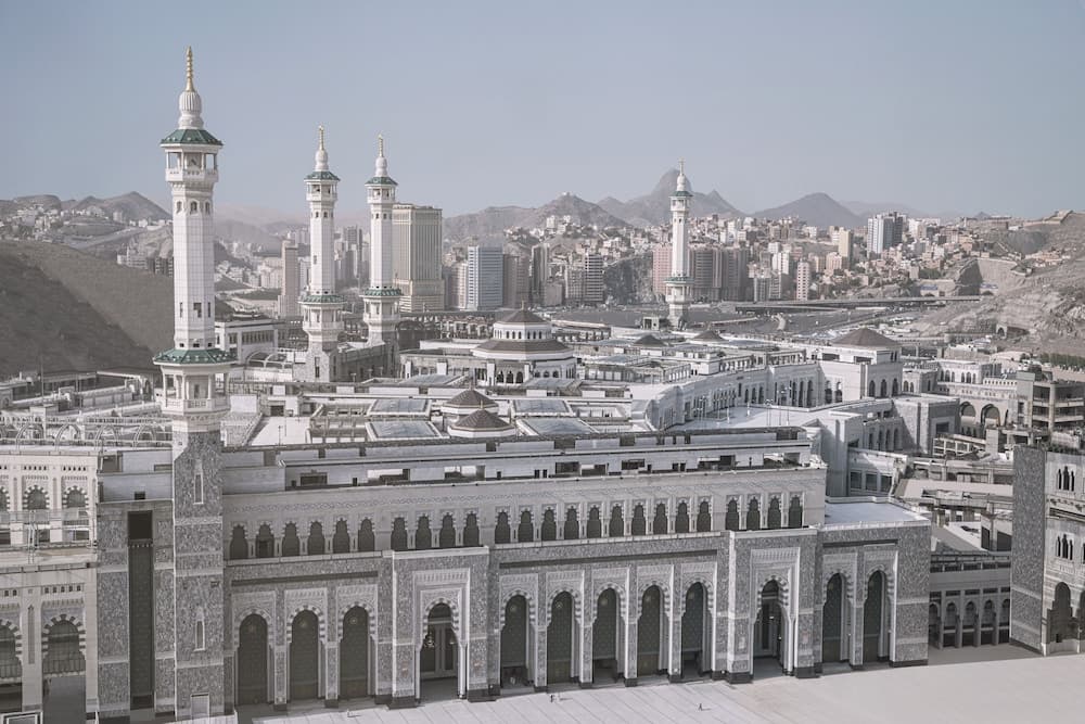 Hilton Suites Makkah, Exterior detail