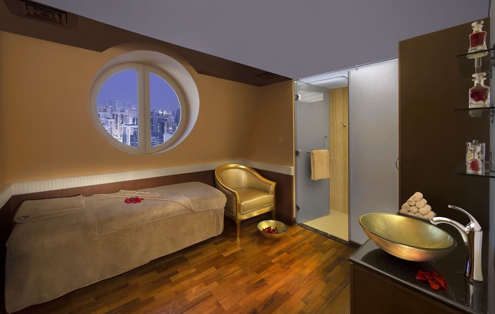 Royal Rose Hotel, Treatment room