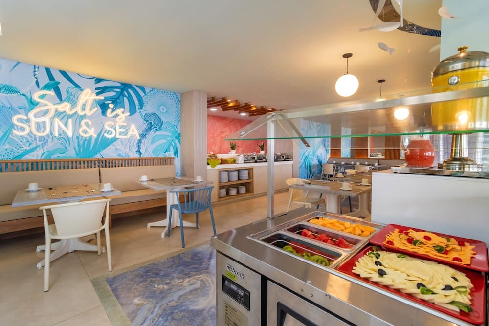 Hotel Bahia Sardina, Breakfast meal