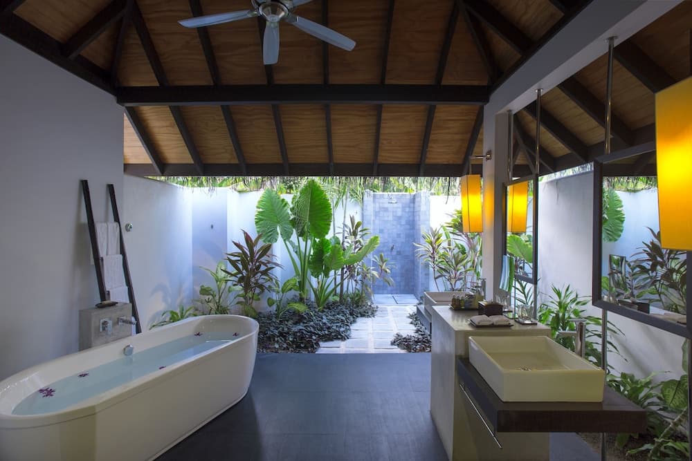 Velassaru Maldives - GATTINONI, Bathroom