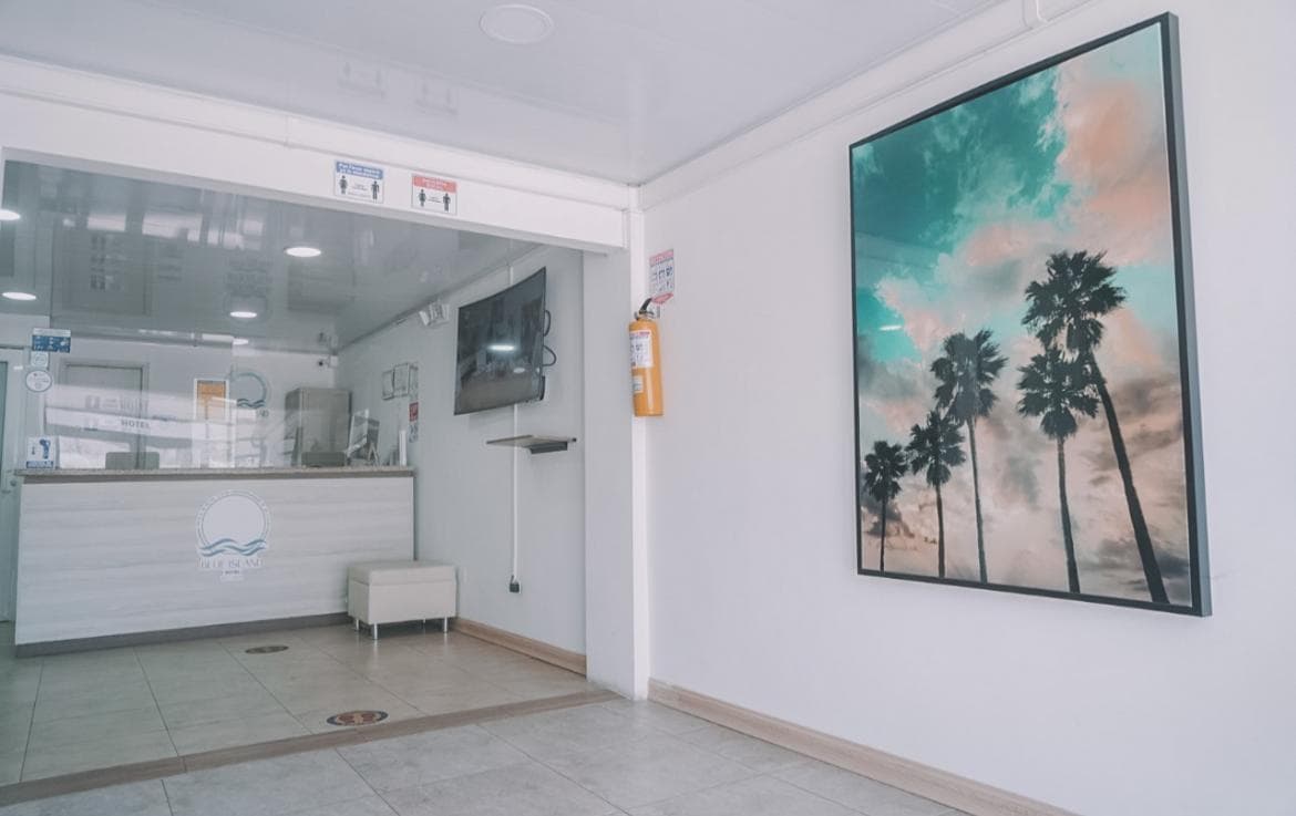 Blue Island Hotel, Interior view