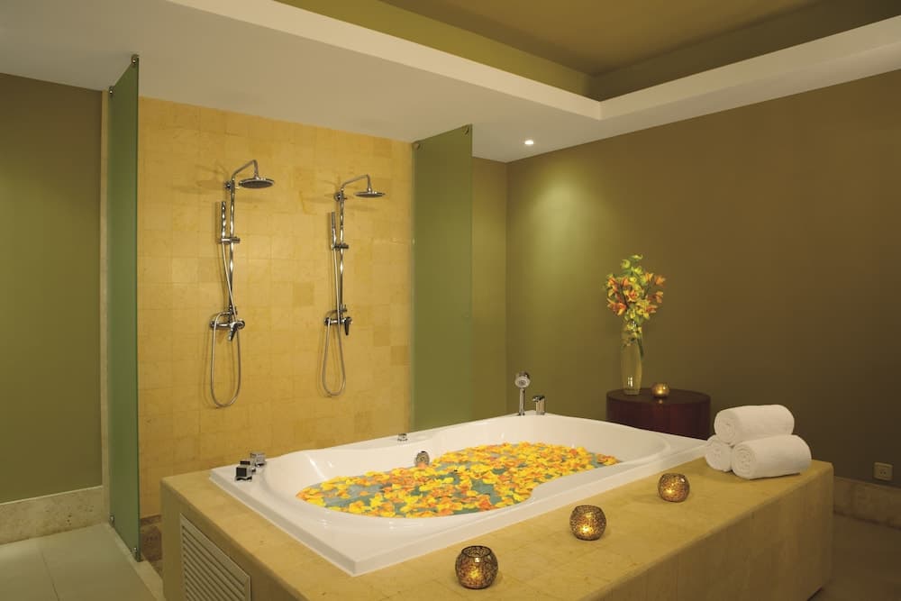 Dreams Royal Beach Punta Cana - All Inclusive, Indoor spa tub