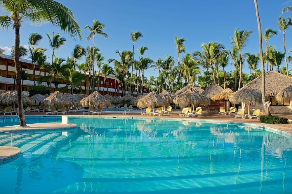 Iberostar Waves Punta Cana - All Inclusive, Outdoor pool