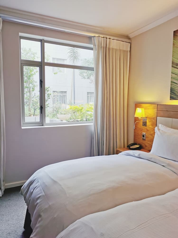 DoubleTree by Hilton Cape Town - Upper Eastside, View from room