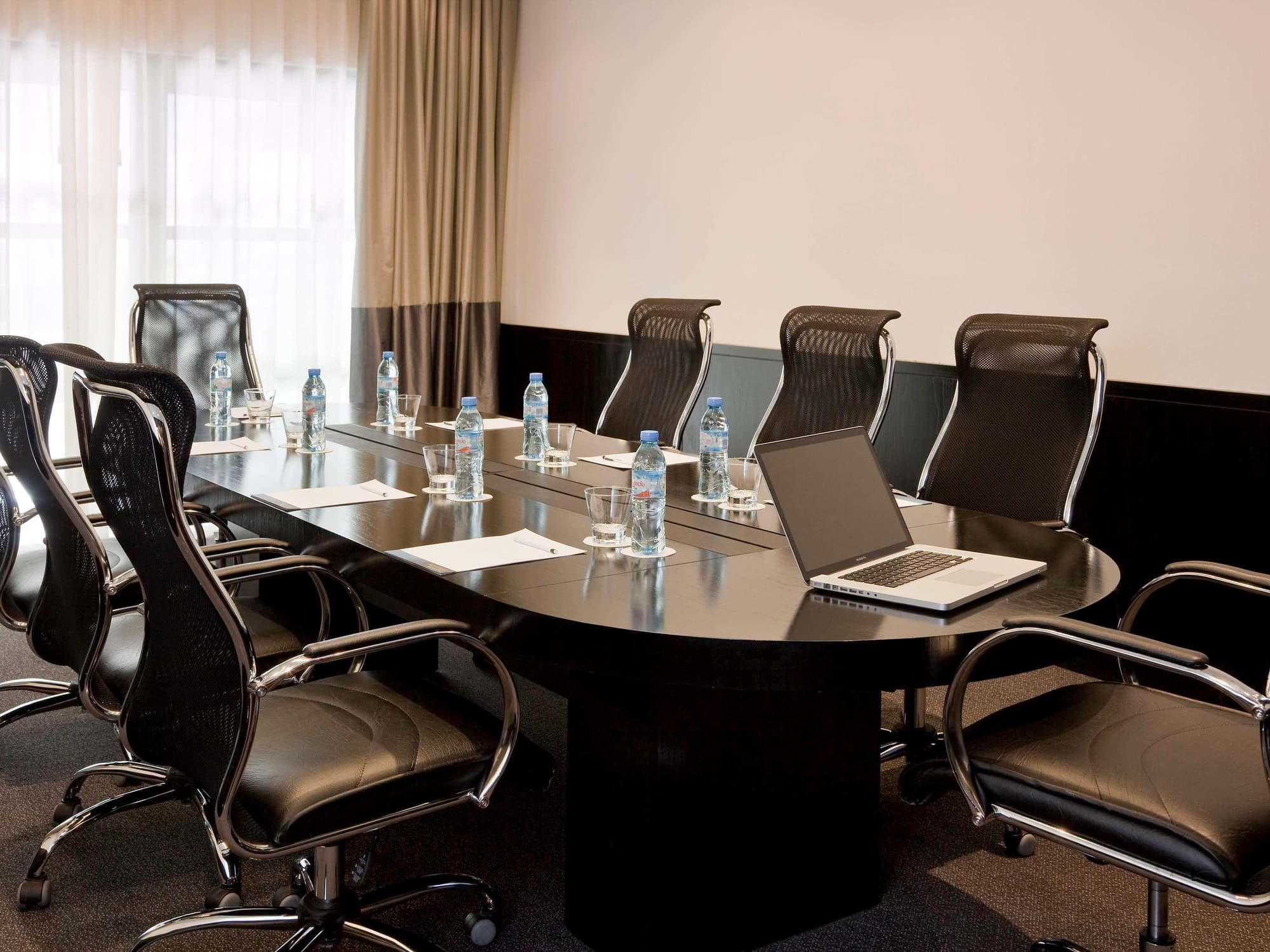 Novotel Buenos Aires, Conferences