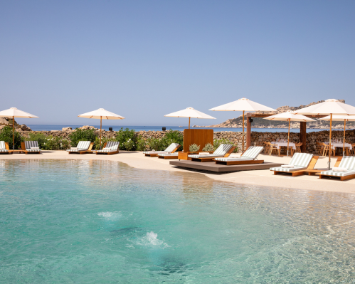 Mangia's Santa Teresa Sardinia, Curio Collection by Hilton, 